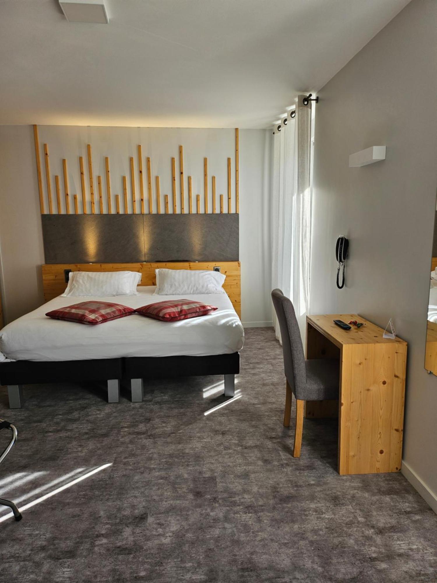 Le Castelet Hotell Le Mont-Dore Exteriör bild