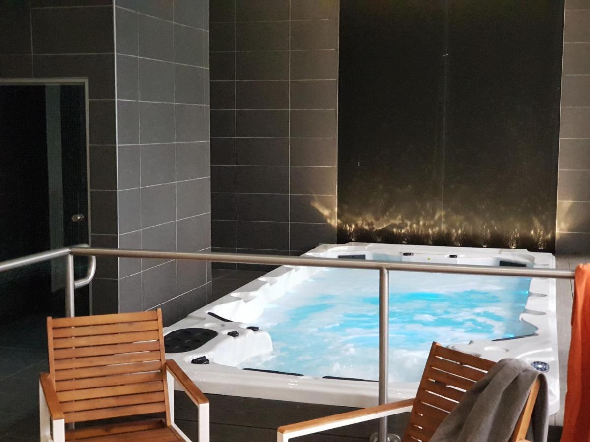 Le Castelet Hotell Le Mont-Dore Exteriör bild